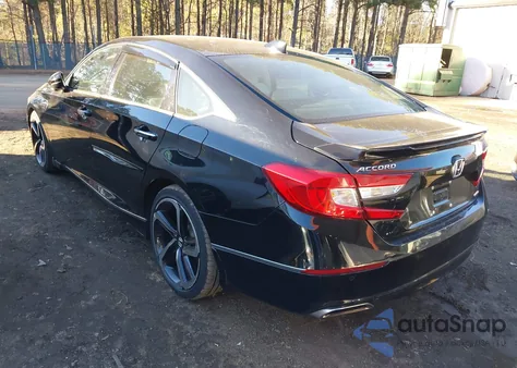 2018 Honda Accord Touring z USA, uszkodzony, nr VIN 1HGCV1F92JA103170